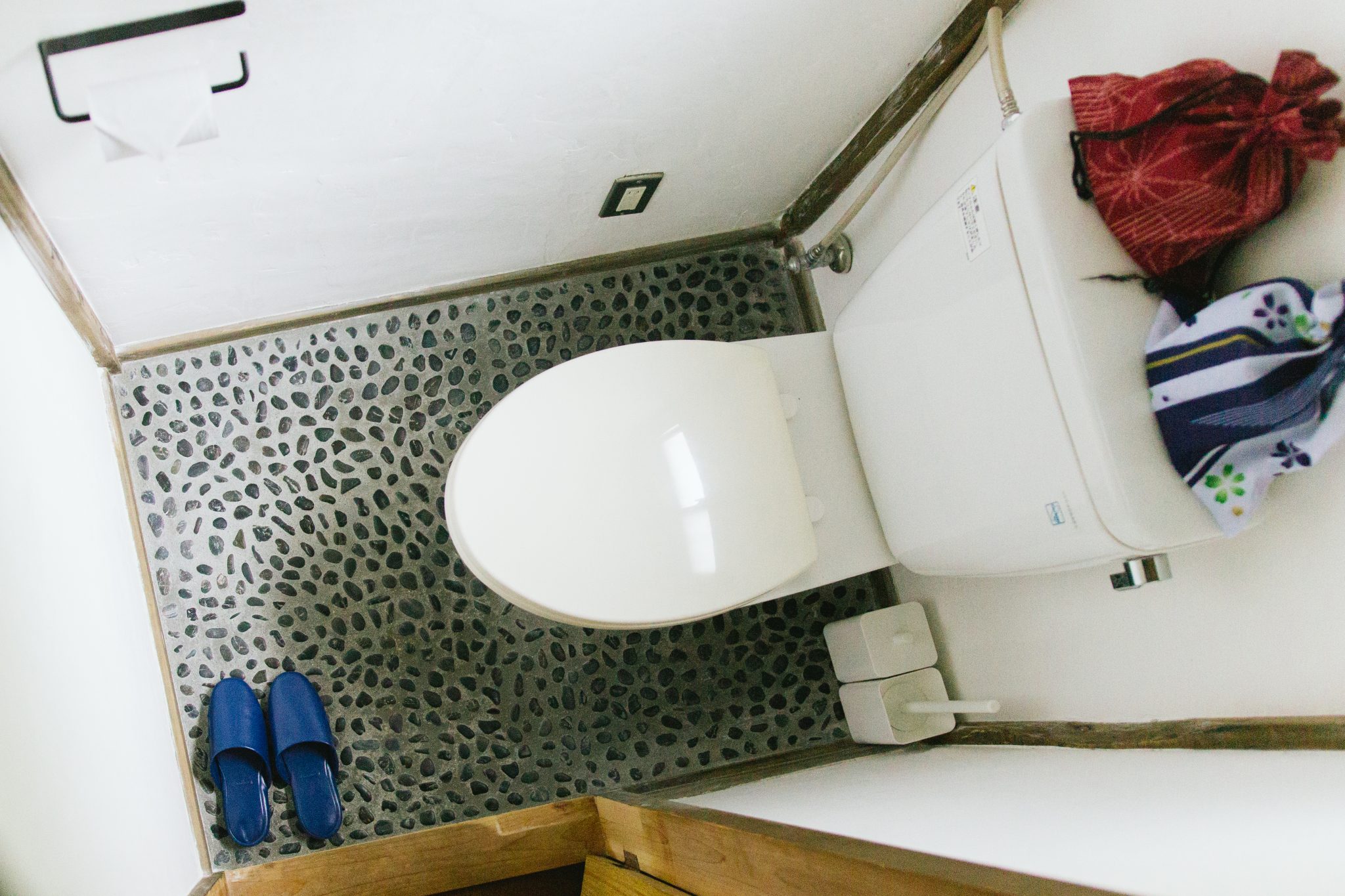 western toilet at coya cottage rental house shimoda