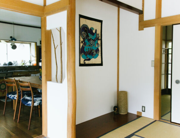 Coya Cottage rental Shimoda living room